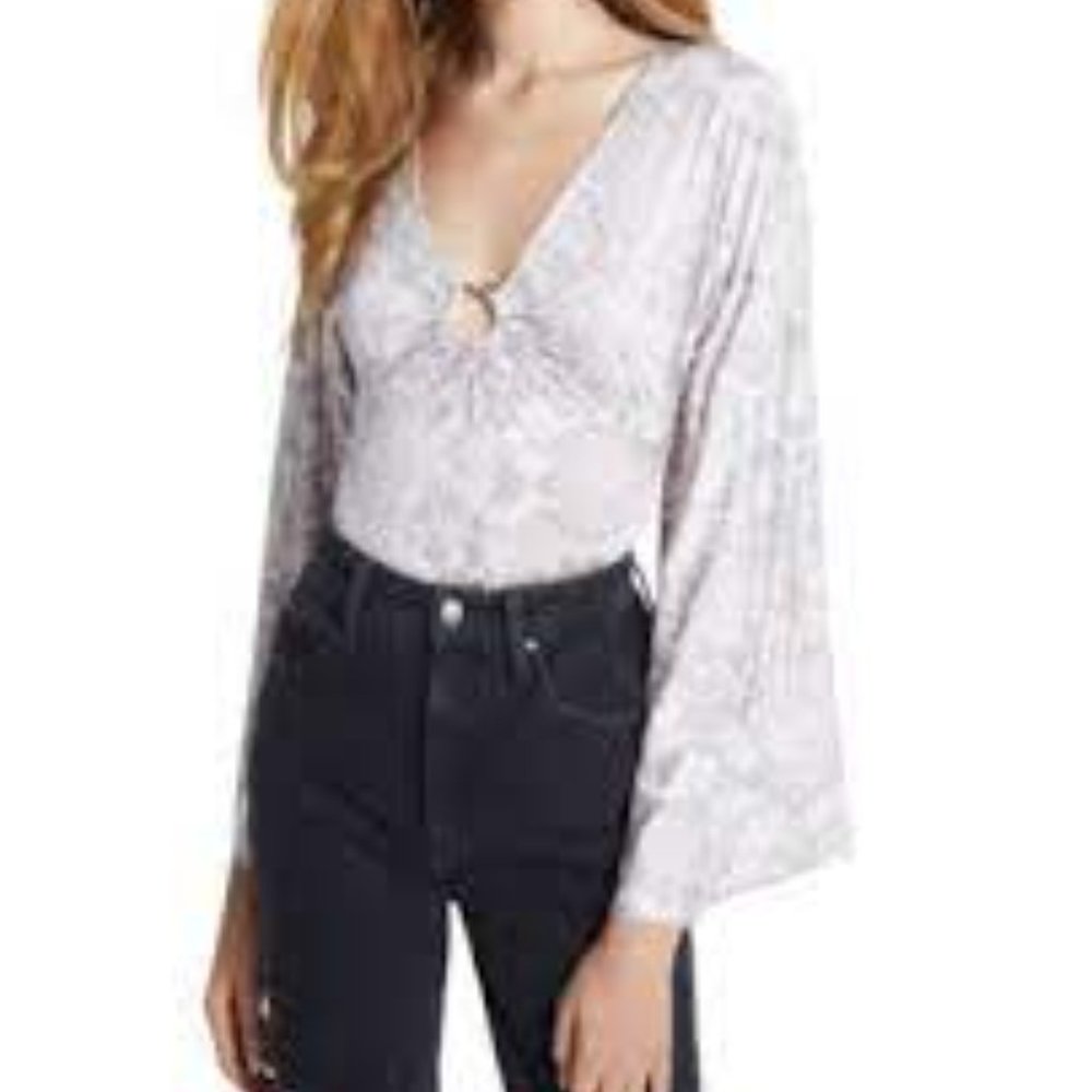 Guess Jazzi Kimono Sleeve Siberian Print Bodysuit Medium NWT